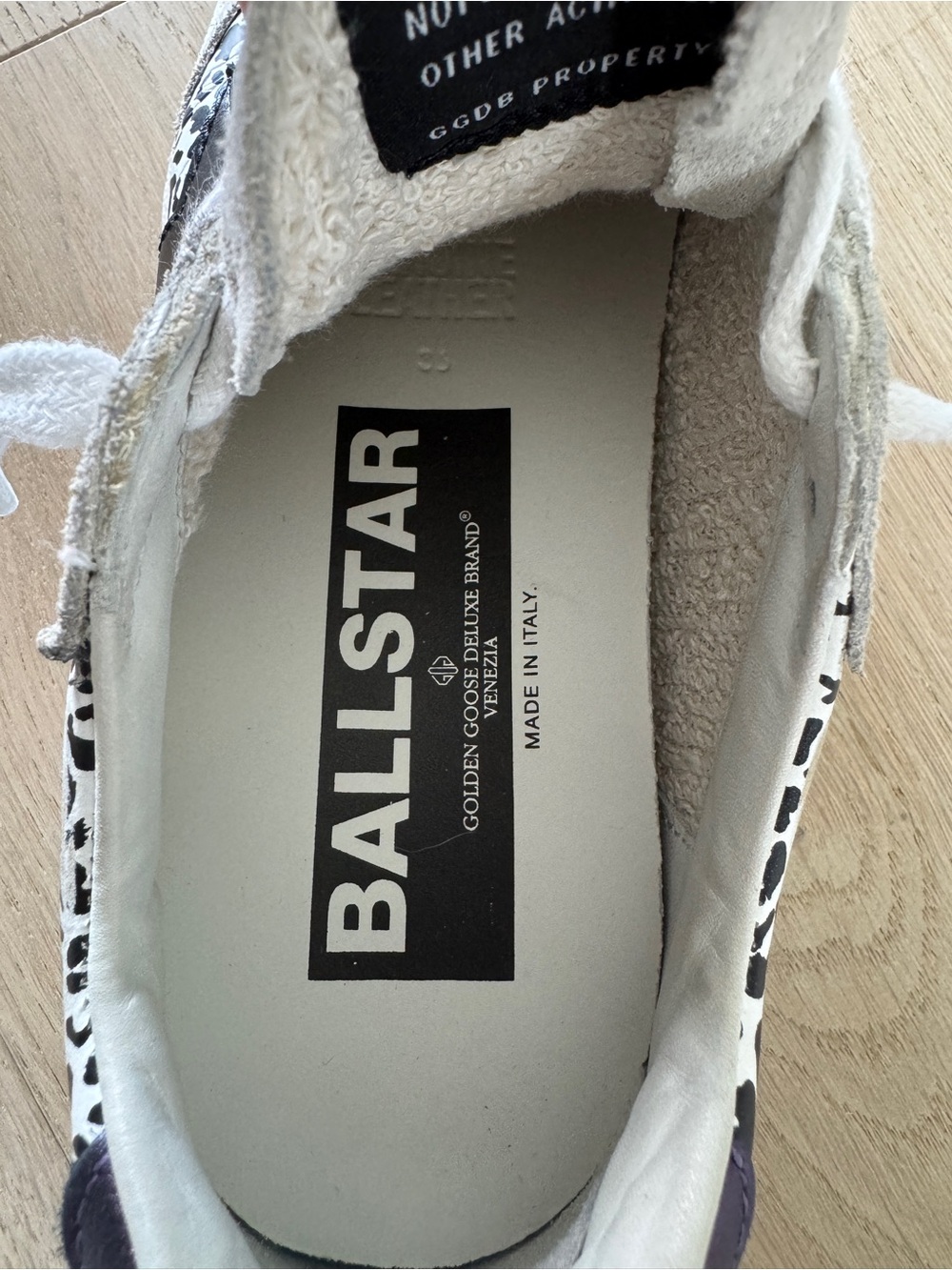 Golden Goose White Suede Sneakers with Black Star and Speckled Panels - Picture 6 of 7